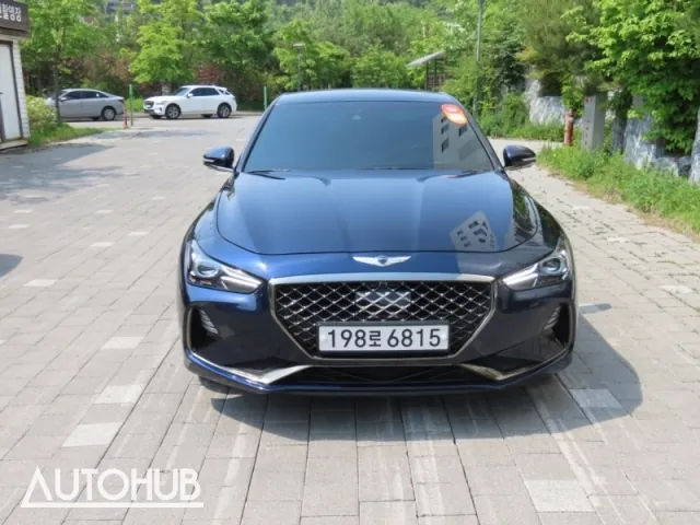 Genesis G70