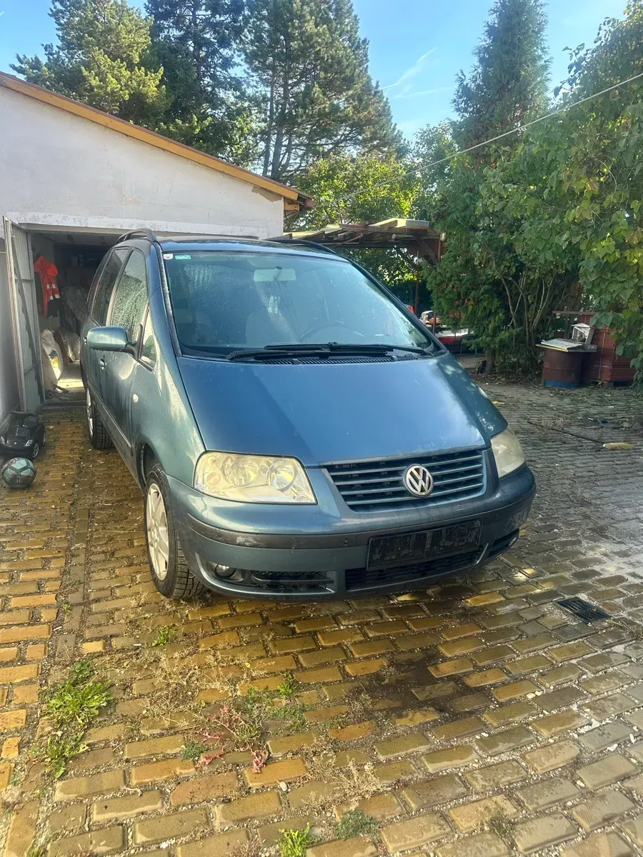 Volkswagen Sharan 2003 photo 2