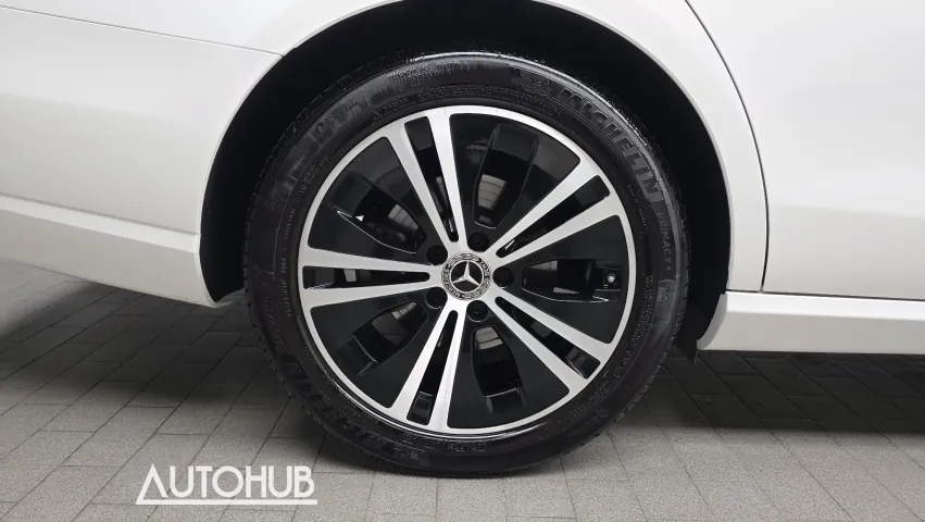 Mercedes-Benz E-Class 2022 photo 5