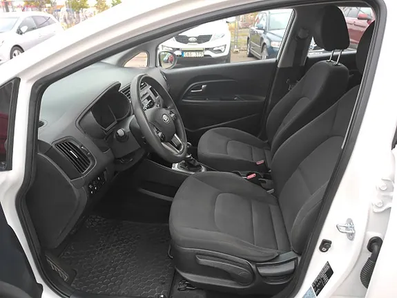 Kia Rio 2012 photo 5