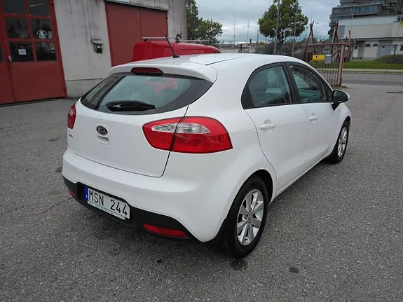 Kia Rio 2012 photo 3