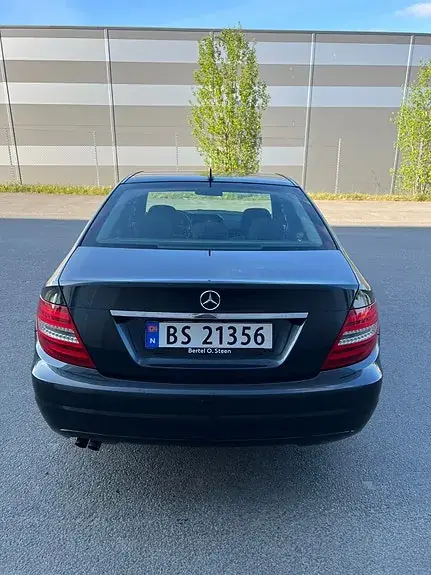 Mercedes-Benz C180 2011 photo 4