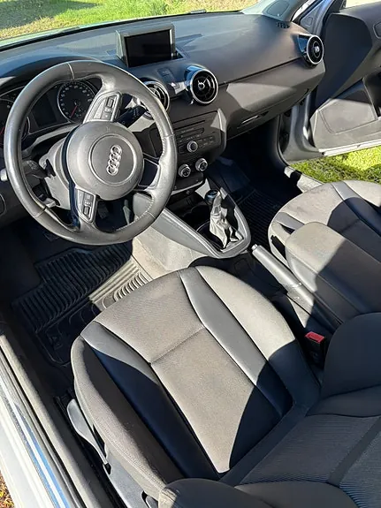 Audi A1 2012 photo 2