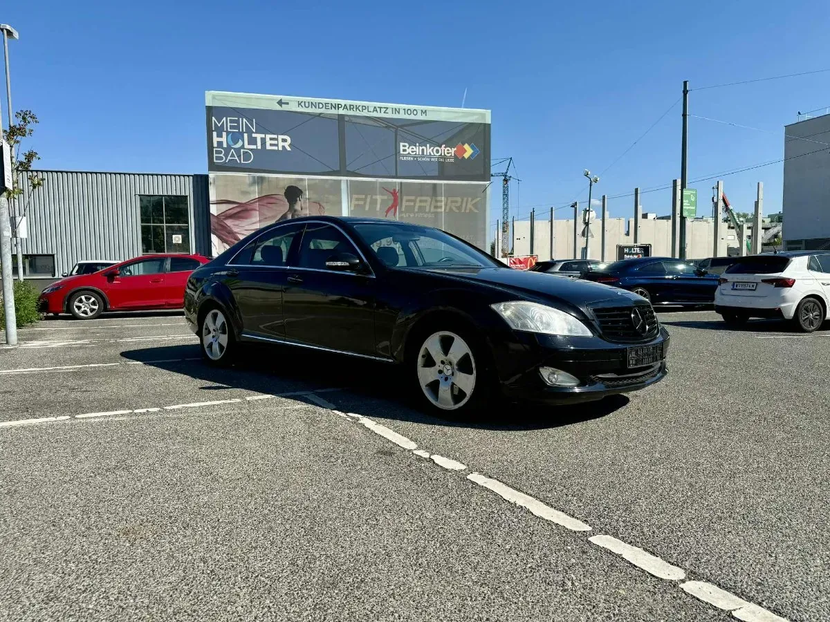 Mercedes-Benz S-Class 2006 photo 2