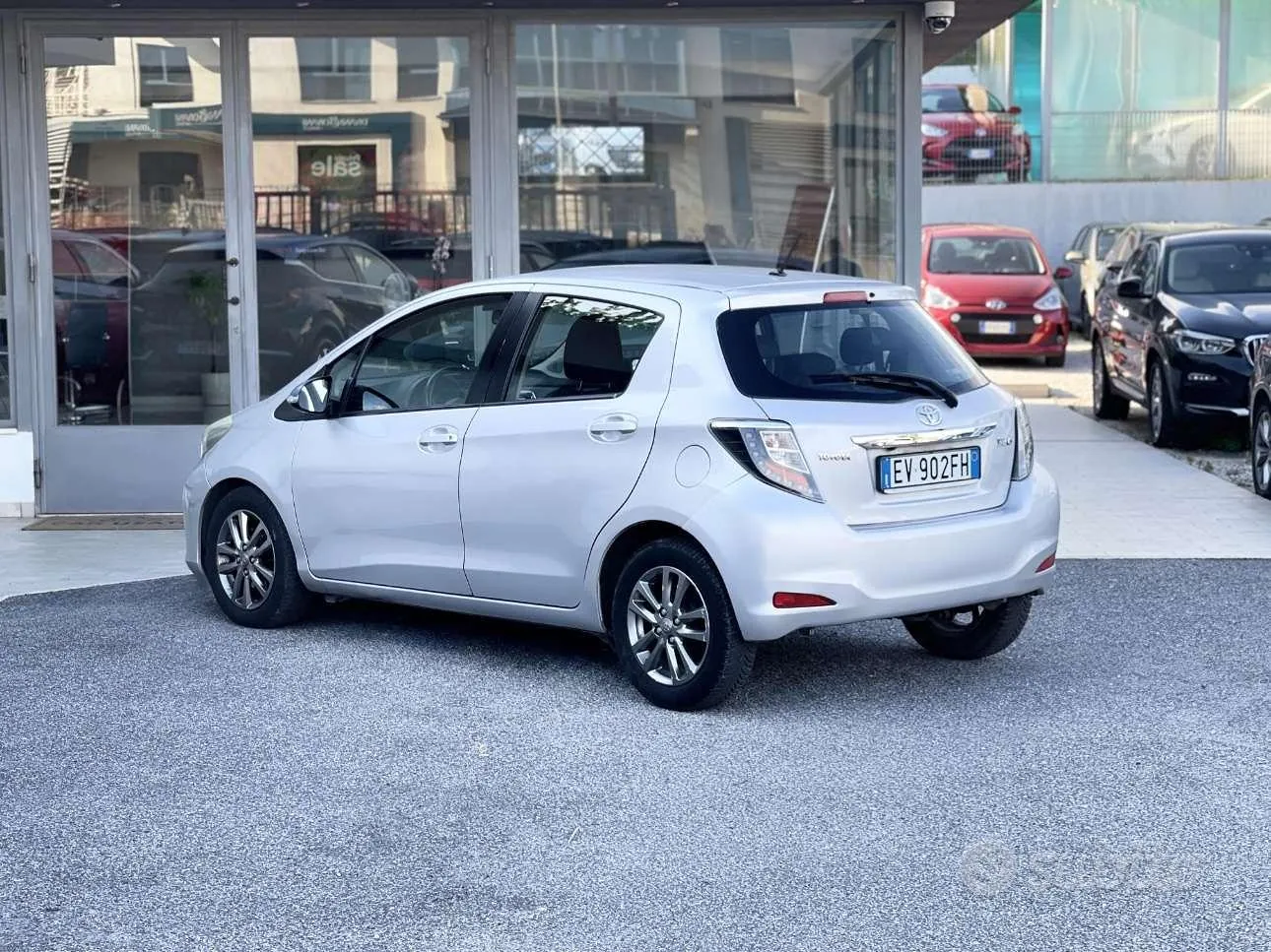 Toyota Yaris 2014 photo 4