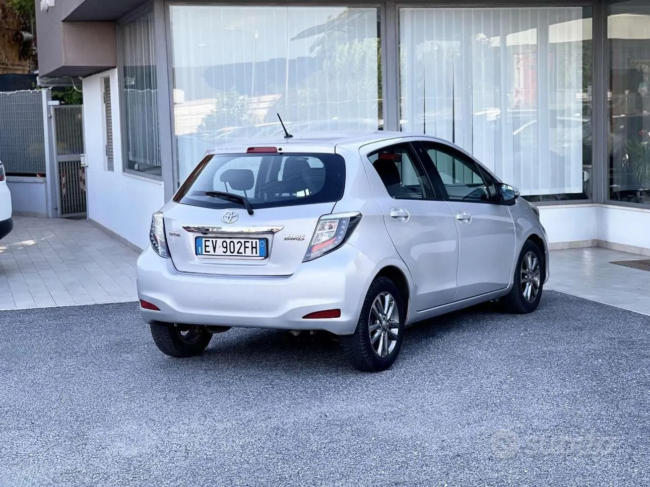 Toyota Yaris 2014 photo 5