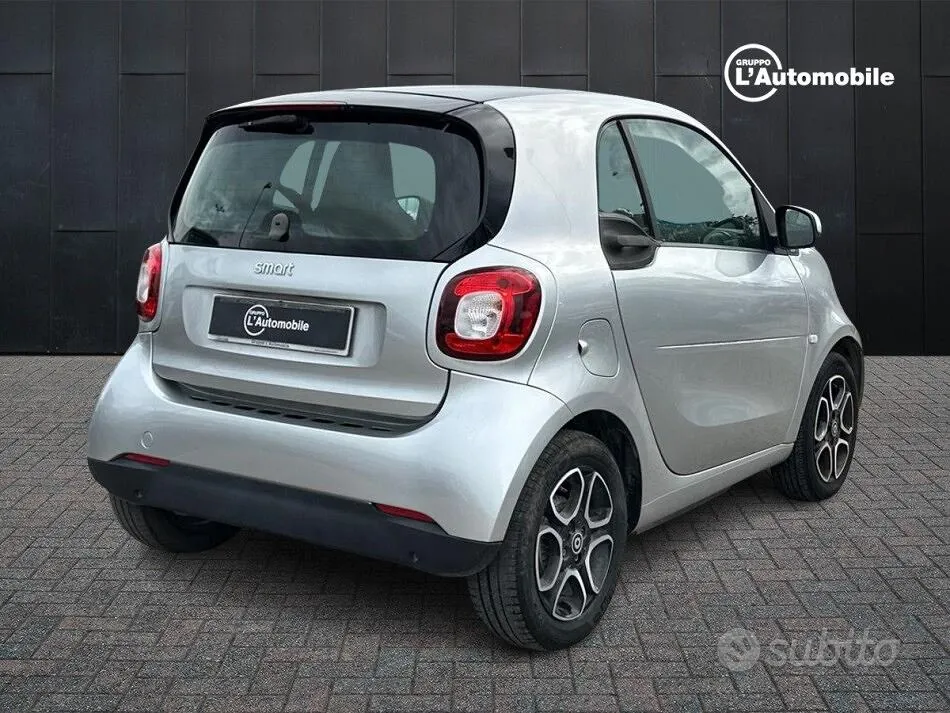 Smart Fortwo 2018 photo 2