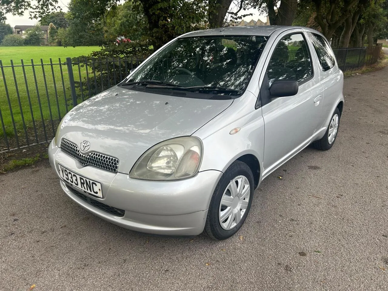 Toyota Yaris 2001 photo 2