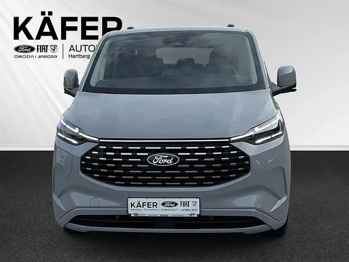 Ford Tourneo photo 2