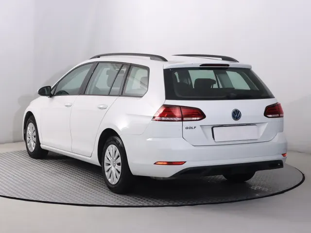 Volkswagen Golf Variant 2018 photo 3