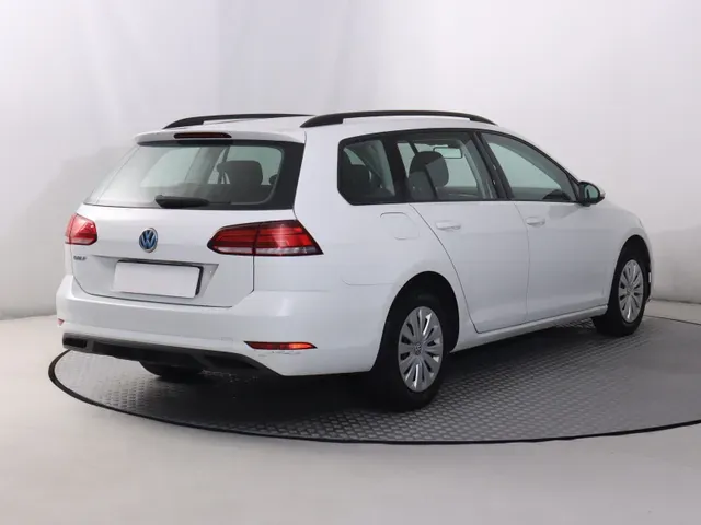 Volkswagen Golf Variant 2018 photo 4