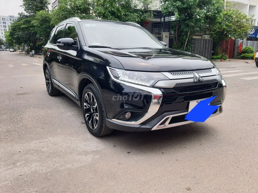 Mitsubishi Outlander 2022 photo 2