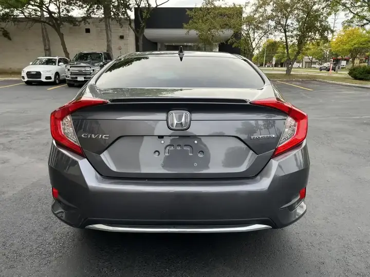 Honda Civic 2019 photo 4