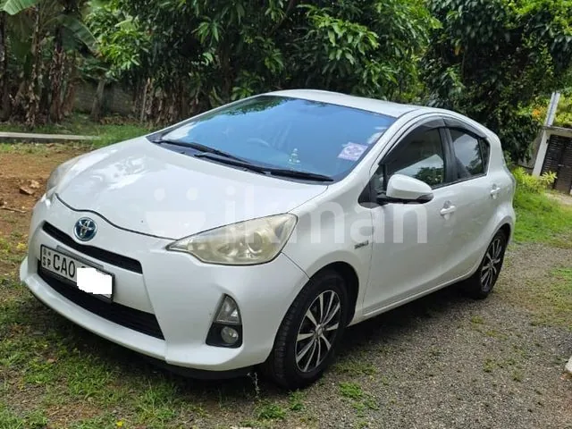 Toyota Aqua 2014 photo 2