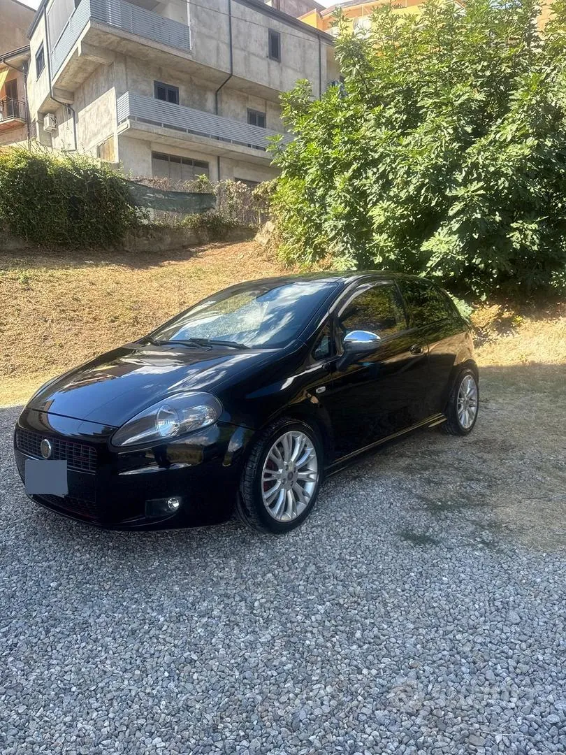 Fiat Grande Punto 2007 photo 2