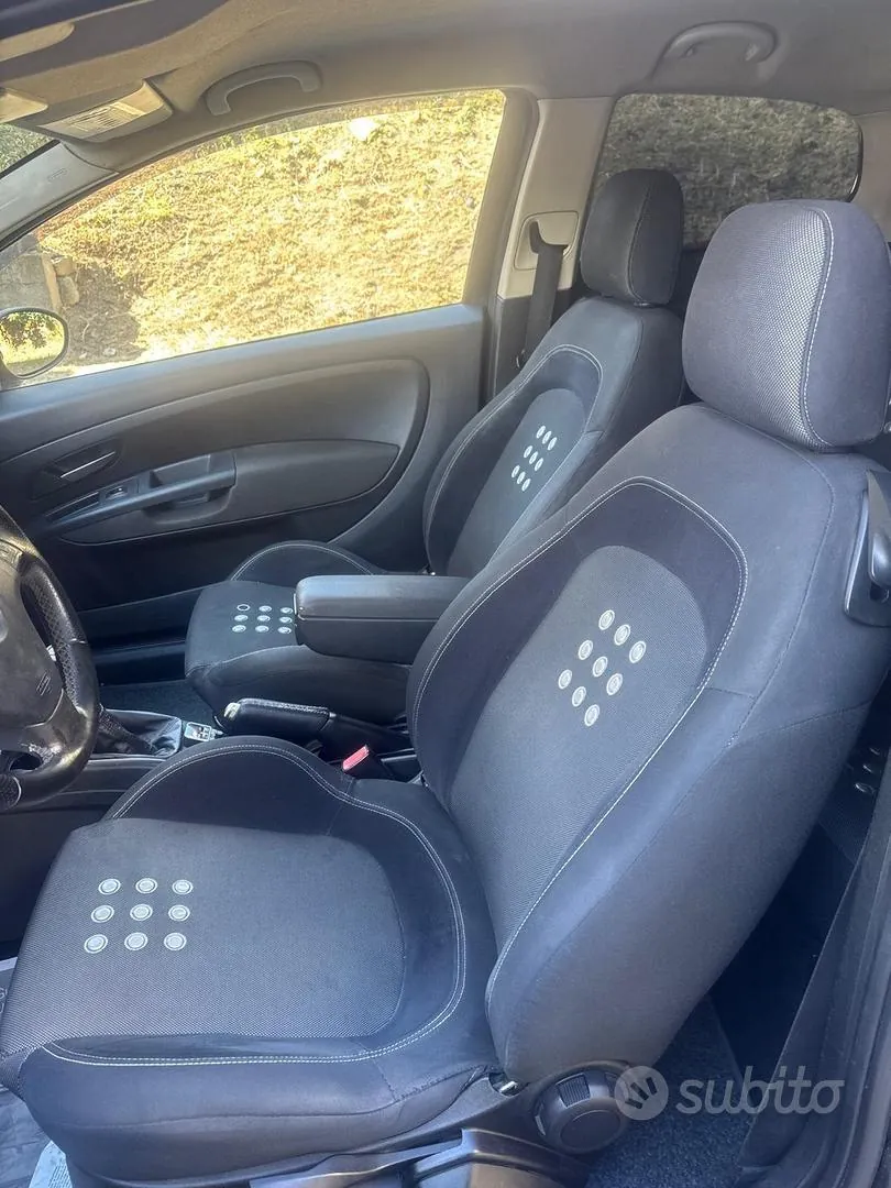 Fiat Grande Punto 2007 photo 5
