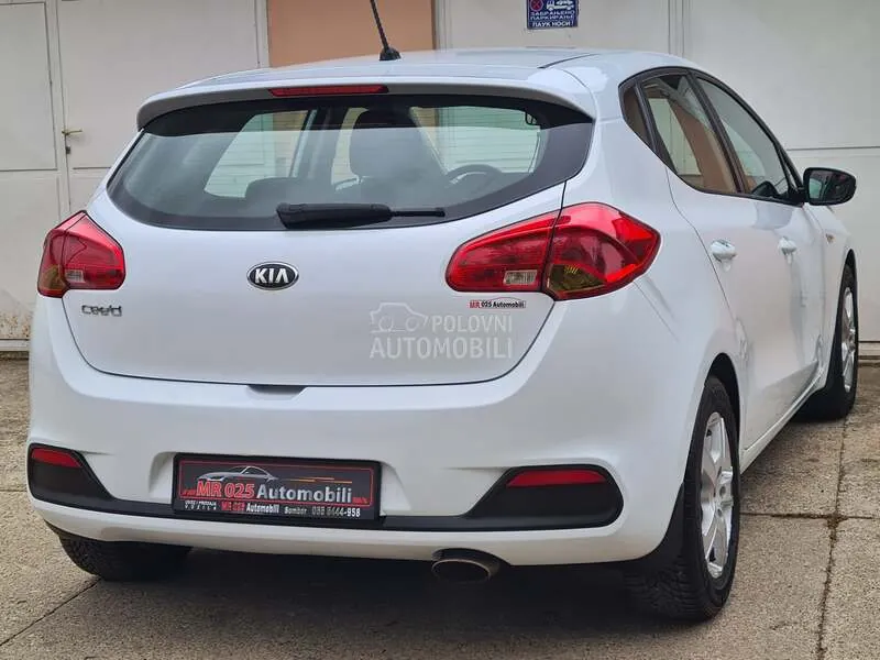 Kia Ceed 2012 photo 5