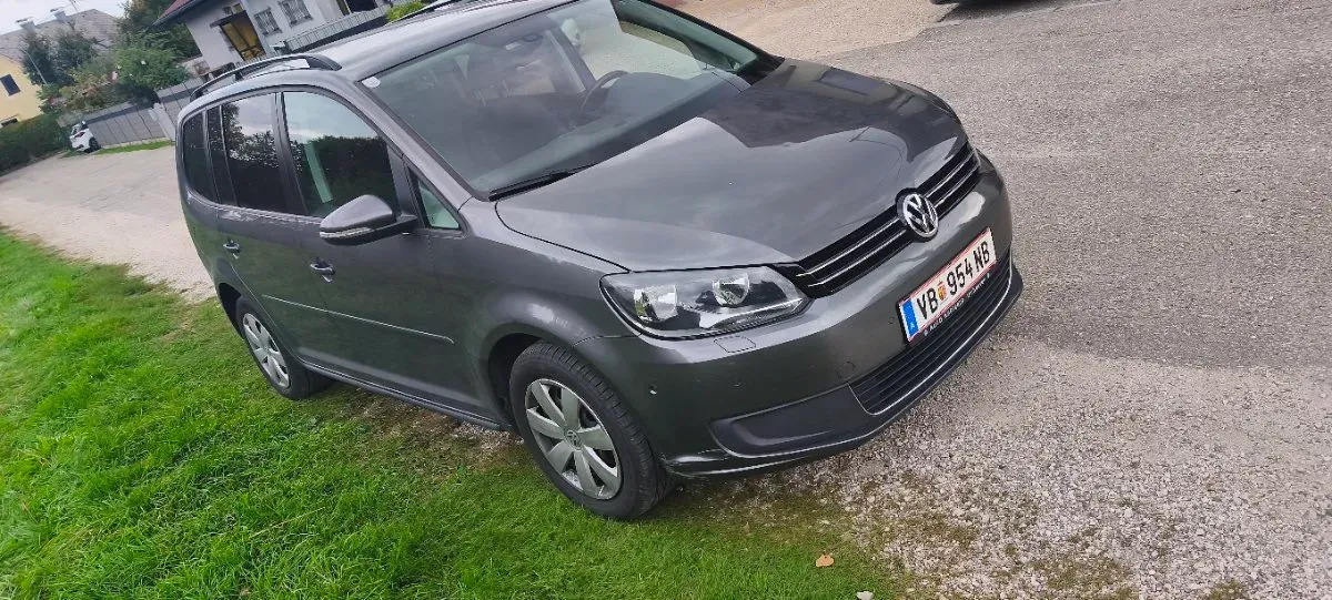 Volkswagen Touran 2010 photo 3