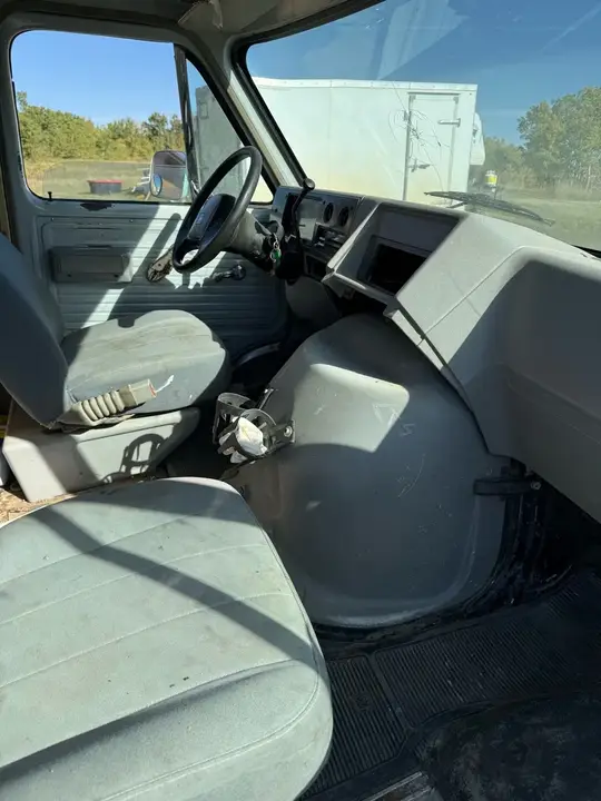 GMC Safari 1988 photo 5