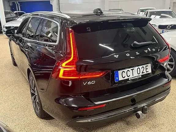 Volvo V60 2024 photo 2