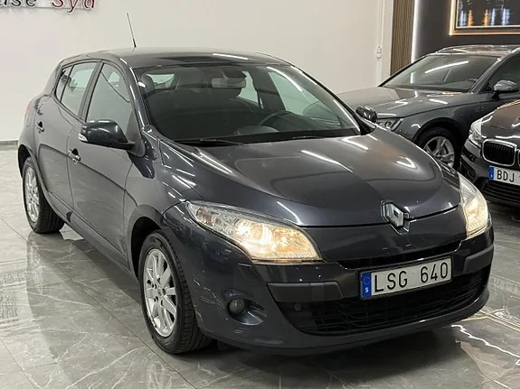 Renault Megane 2011 photo 2