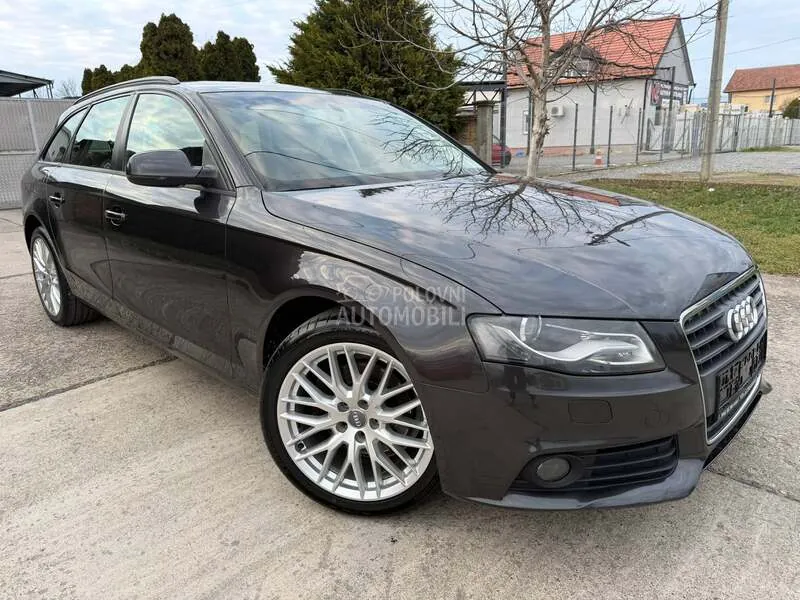 Audi A4 2011 photo 2