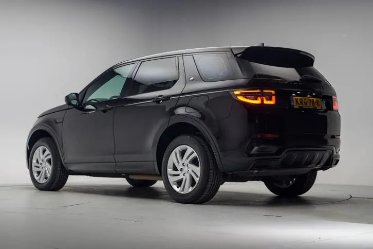 Land Rover Discovery Sport 2023 photo 3