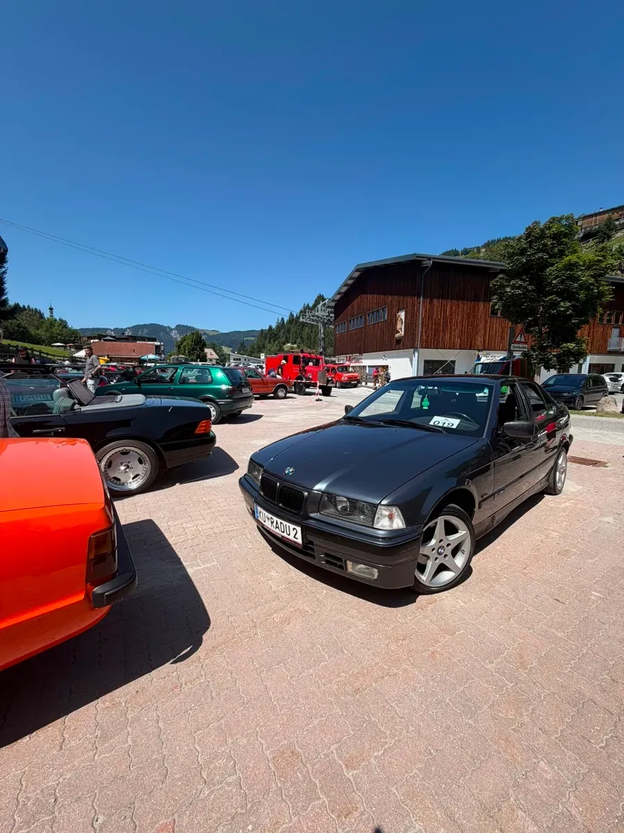 BMW 3 Series 1997 photo 2