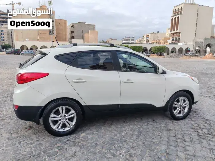 Hyundai Tucson 2012 photo 3