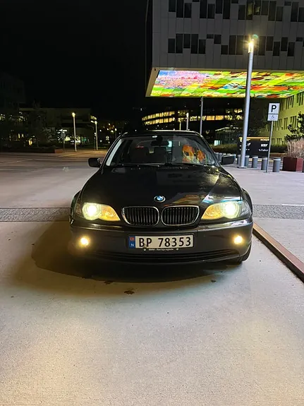 BMW 325Xi 2003 photo 2