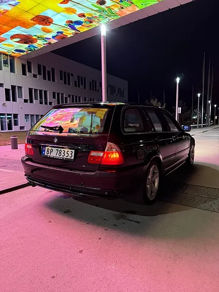 BMW 325Xi 2003 photo 4