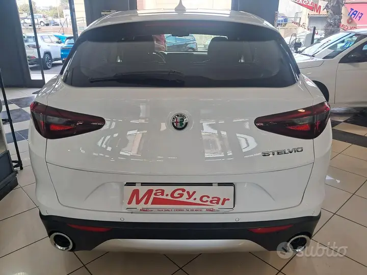 Alfa Romeo Stelvio 2021 photo 4