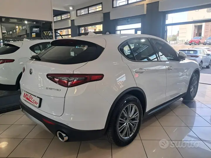 Alfa Romeo Stelvio 2021 photo 2