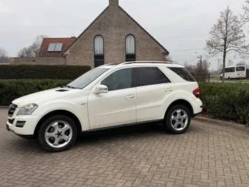 Mercedes-Benz Ml 350 Cdi 2011 photo 3