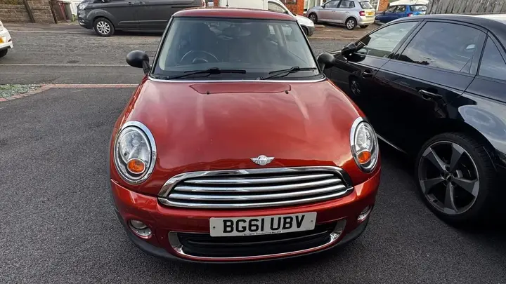 Mini One 2011 photo 2