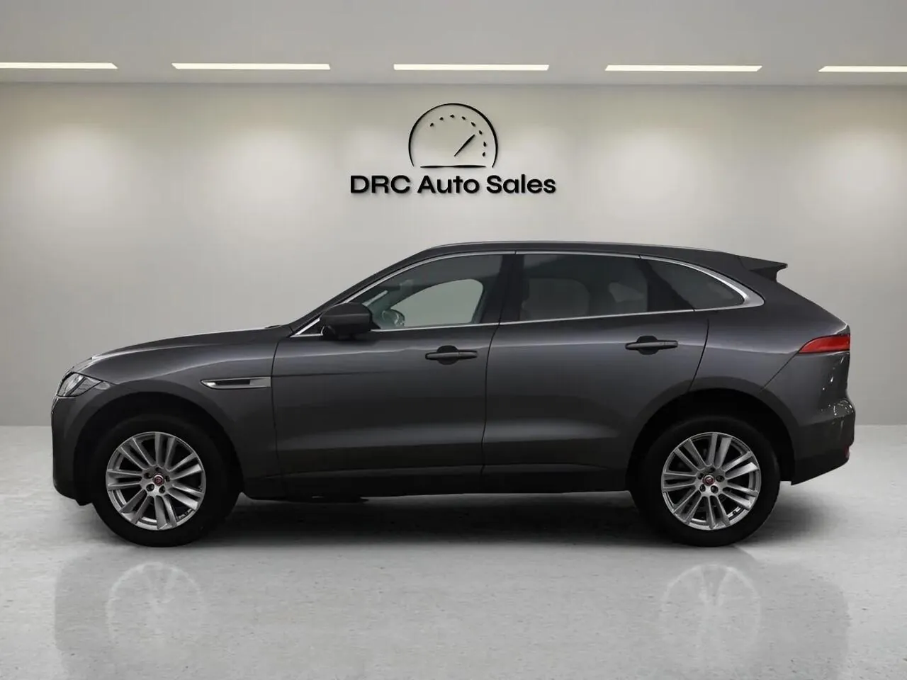 Jaguar F-Pace 2018 photo 3