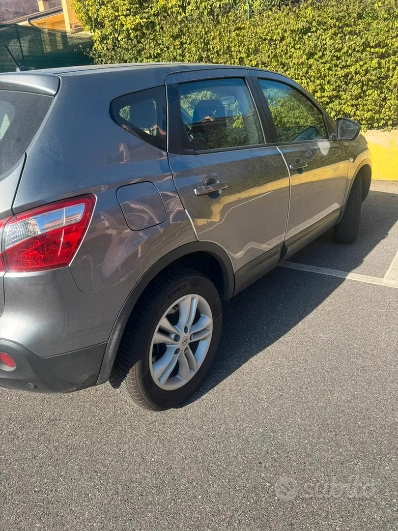 Nissan Qashqai 2012 photo 3