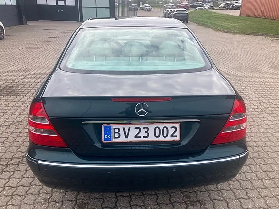 Mercedes-Benz E320 2002 photo 5