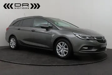 Opel Astra 2017 photo 2