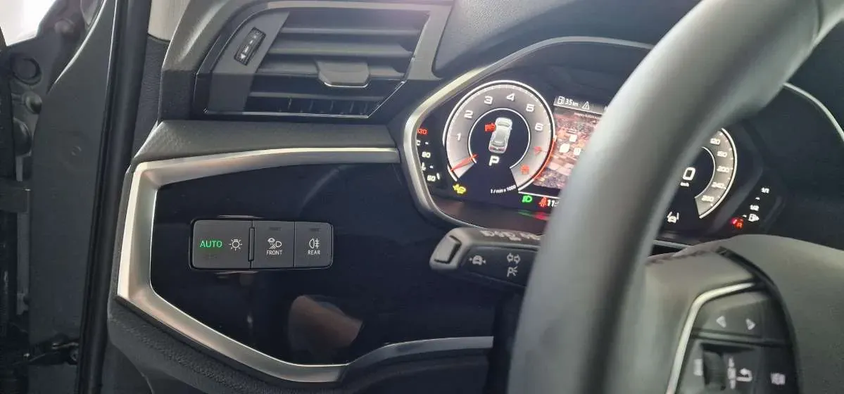 Audi Q3 2024 photo 3