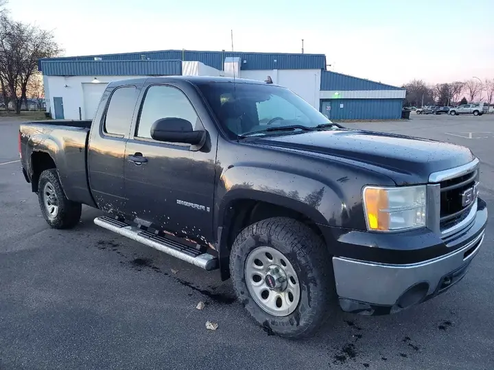 GMC Sierra 1500 2009 photo 2