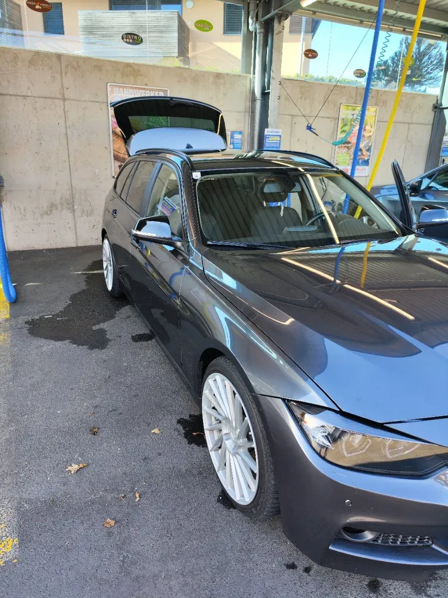 BMW 3 Series 2016 photo 3