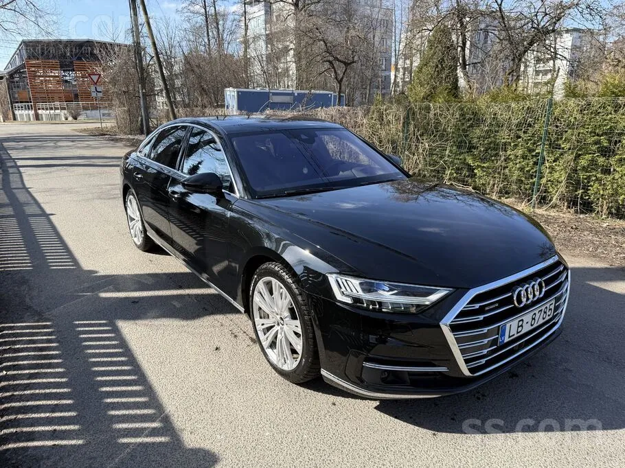 Audi A8 2021 photo 2