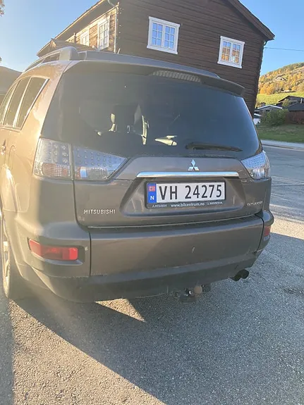 Mitsubishi Outlander 2011 photo 4
