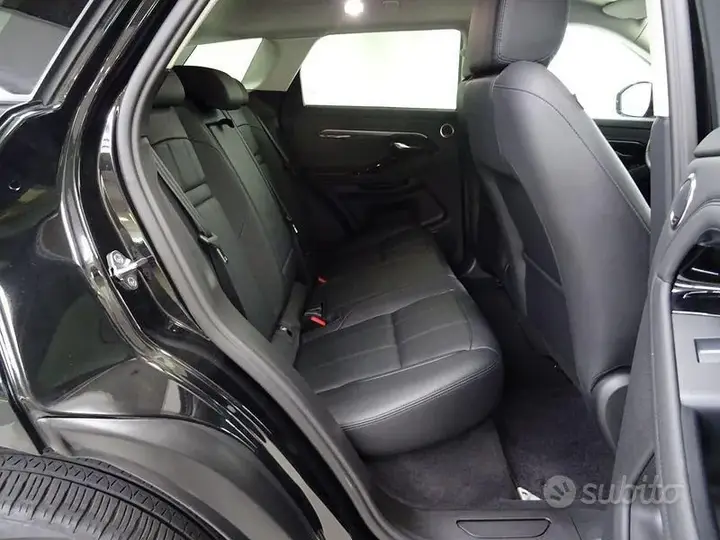 Land Rover Evoque 2023 photo 5