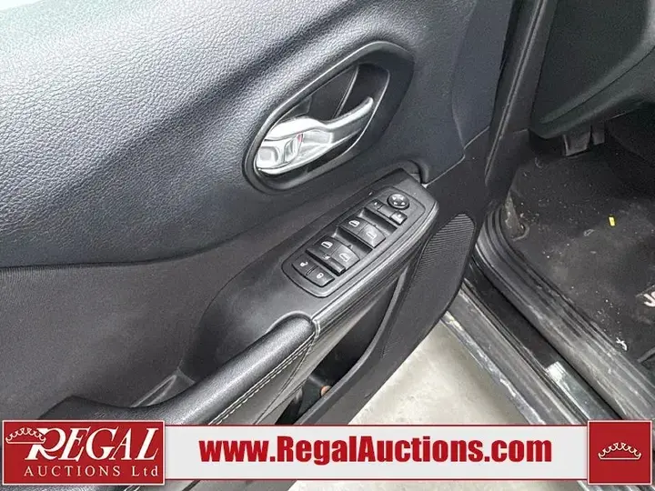 Jeep Cherokee 2015 photo 5