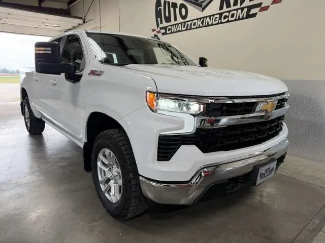 Chevrolet Silverado 1500 2025 photo 2