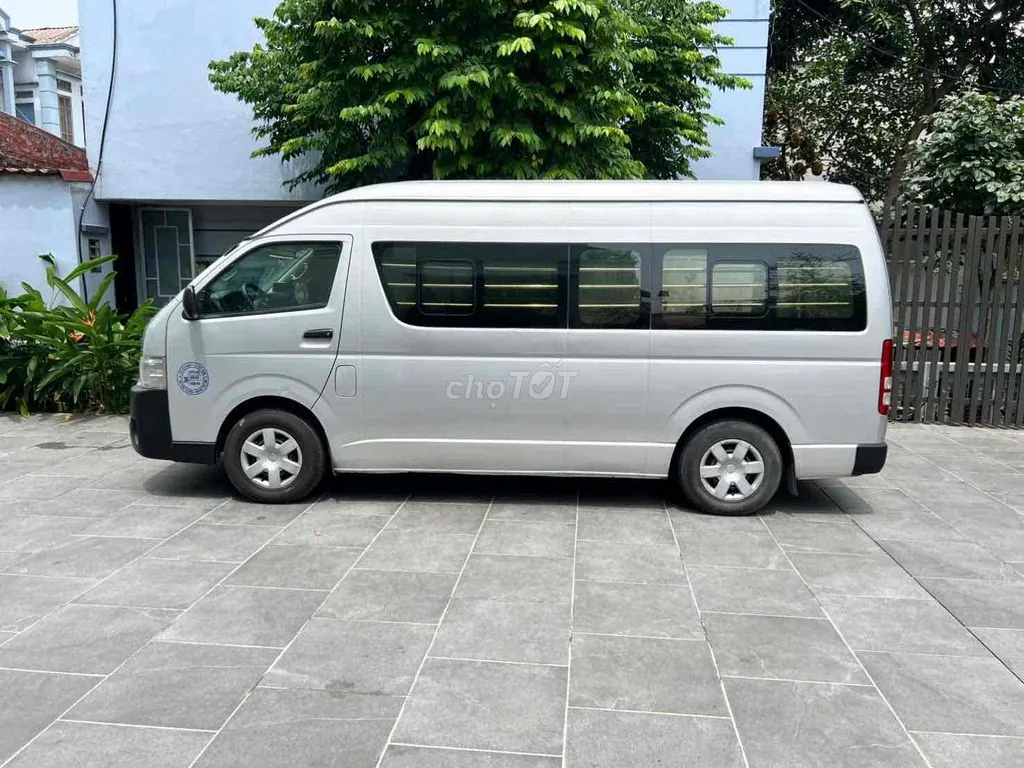 Toyota Hiace 2016 photo 5