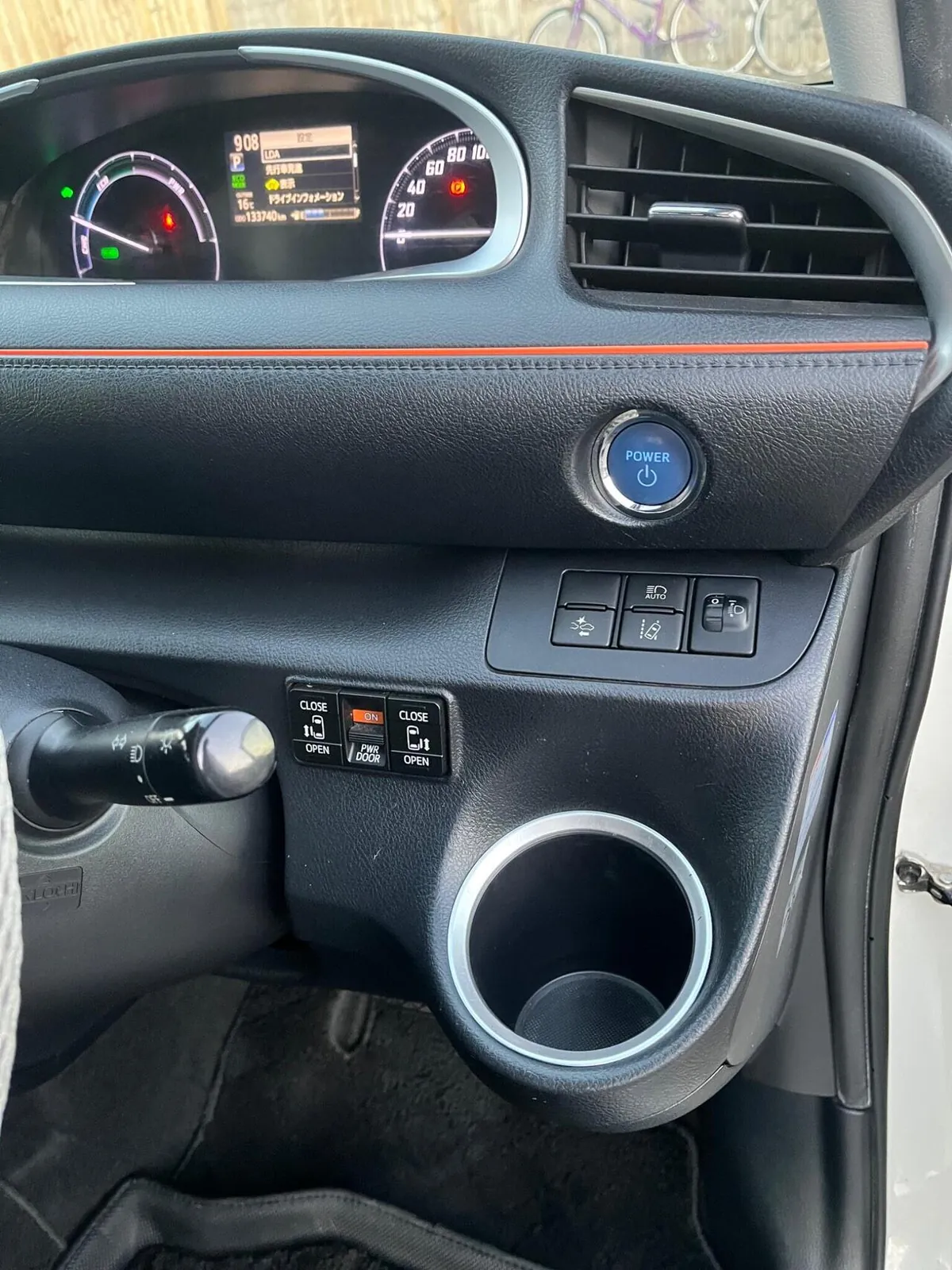 Toyota Sienta 2016 photo 4