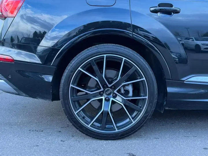 Audi Q7 2022 photo 4